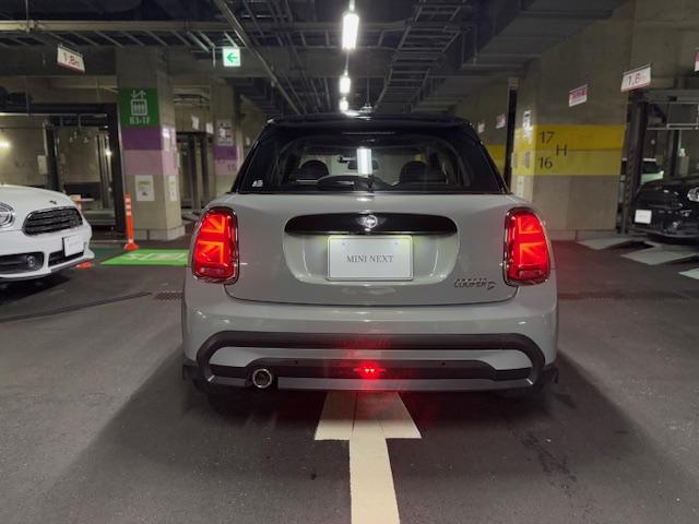 ＭＩＮＩ クーパーＤプレミアムプラスパッケージクラシックトリム　アップルカープレイ　ブラックルーフ　バックカメラリアセンサー　１６インチオプションブラックアルミ（48枚目）