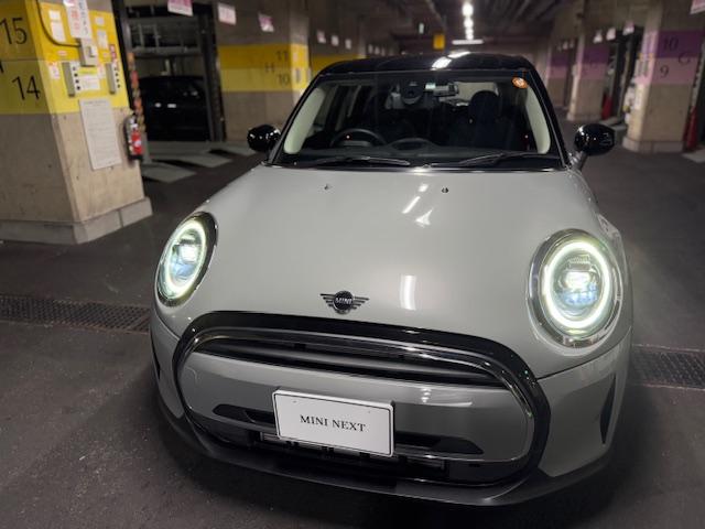 ＭＩＮＩ クーパーＤプレミアムプラスパッケージクラシックトリム　アップルカープレイ　ブラックルーフ　バックカメラリアセンサー　１６インチオプションブラックアルミ（52枚目）