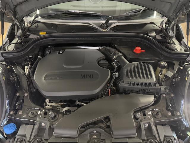 ＭＩＮＩ クーパーＤプレミアムプラスパッケージクラシックトリム　アップルカープレイ　ブラックルーフ　バックカメラリアセンサー　１６インチオプションブラックアルミ（53枚目）
