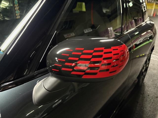 ＭＩＮＩ ジョンクーパーワークス　カントリーマンオール４ＪＣＷ　Ｌパッケージ　サンルーフ　ハーマンオーディオ　電動メモリーシート　ブラックルーフ　前後ドラレコ（6枚目）