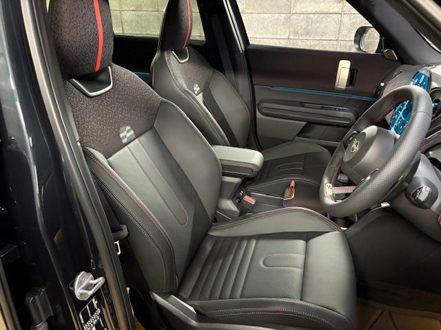 ＭＩＮＩ ジョンクーパーワークス　カントリーマンオール４ＪＣＷ　Ｌパッケージ　サンルーフ　ハーマンオーディオ　電動メモリーシート　ブラックルーフ　前後ドラレコ（8枚目）