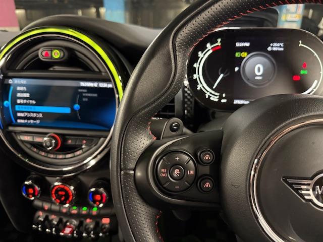 MINI クーパーS 5ドア JCWパドルステア デジタルpkg カメラpkg ペッパーpkg ブラックルーフ&エクステリア(12枚目)