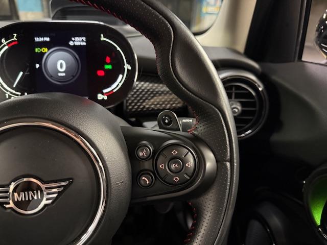 MINI クーパーS 5ドア JCWパドルステア デジタルpkg カメラpkg ペッパーpkg ブラックルーフ&エクステリア(13枚目)