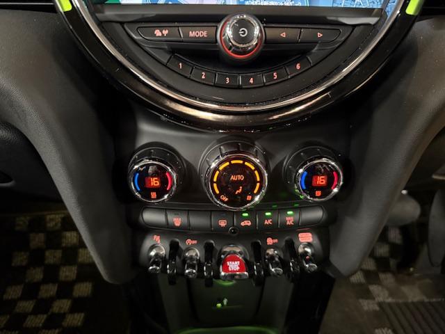 MINI クーパーS 5ドア JCWパドルステア デジタルpkg カメラpkg ペッパーpkg ブラックルーフ&エクステリア(27枚目)