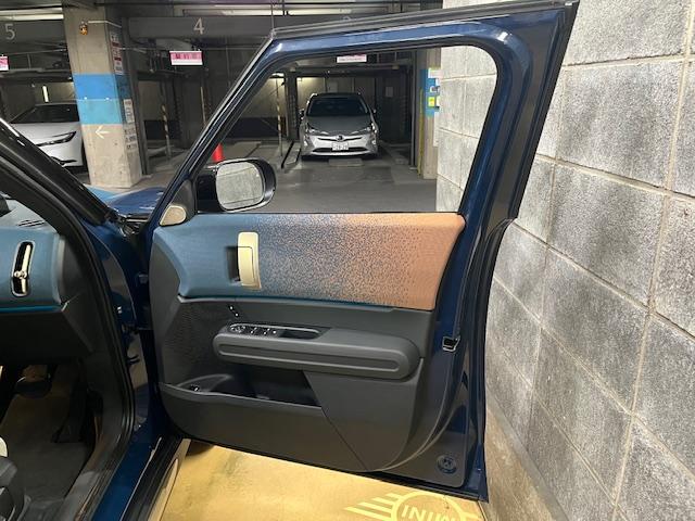 MINI カントリーマンD フェイバリット・トリム Mパッケージ 19インチアルミ 電動メモリーシート ベージュべスキンシート ヘッドアップディスプレイ(8枚目)