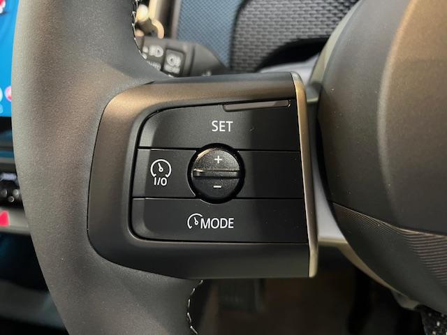 MINI カントリーマンD フェイバリット・トリム Mパッケージ 19インチアルミ 電動メモリーシート ベージュべスキンシート ヘッドアップディスプレイ(15枚目)