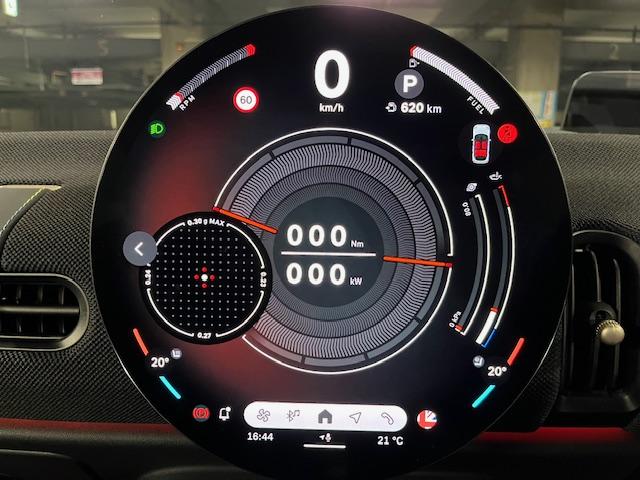 ＭＩＮＩ クーパーＣ　クラシック・トリム　５ドア　ブラックべスキンシート　ＯＰ１７インチアルミ　ナビ　ＥＴＣ　シートヒーター　バックカメラ（17枚目）