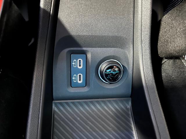 ＭＩＮＩ クーパーＣ　クラシック・トリム　５ドア　ブラックべスキンシート　ＯＰ１７インチアルミ　ナビ　ＥＴＣ　シートヒーター　バックカメラ（26枚目）