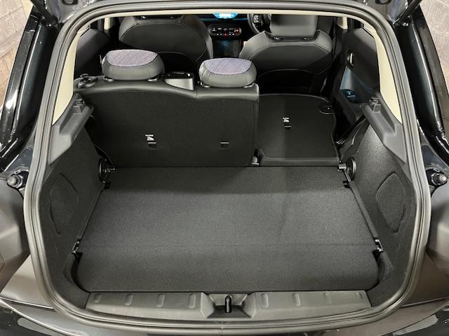 ＭＩＮＩ クーパーＣ　クラシック・トリム　５ドア　ブラックべスキンシート　ＯＰ１７インチアルミ　ナビ　ＥＴＣ　シートヒーター　バックカメラ（32枚目）