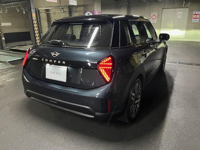 ＭＩＮＩ クーパーＣ　クラシック・トリム　５ドア　ブラックべスキンシート　ＯＰ１７インチアルミ　ナビ　ＥＴＣ　シートヒーター　バックカメラ（48枚目）