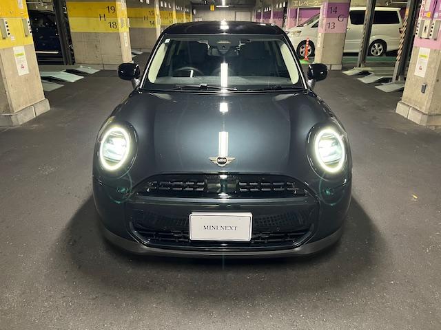 ＭＩＮＩ クーパーＣ　クラシック・トリム　５ドア　ブラックべスキンシート　ＯＰ１７インチアルミ　ナビ　ＥＴＣ　シートヒーター　バックカメラ（51枚目）