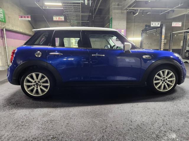 MINI クーパーS クーパーS(5名) 純正ナビ デジタルパッケージ MINIペッパーパッケージ ホワイトルーフ(9枚目)