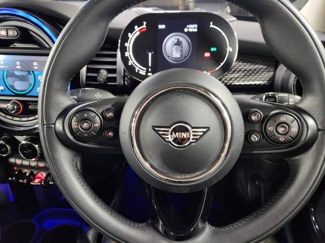 MINI クーパーS クーパーS(5名) 純正ナビ デジタルパッケージ MINIペッパーパッケージ ホワイトルーフ(19枚目)