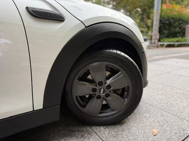 MINI クーパー プレミアムプラスパッケージクラシックトリム 5ドア アクティブクルコン アップルカープレイ バックカメラ ETC LED シートヒーター 社外ドラレコ(6枚目)