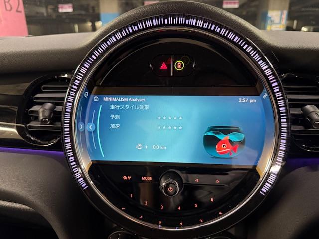 MINI クーパー プレミアムプラスパッケージクラシックトリム 5ドア アクティブクルコン アップルカープレイ バックカメラ ETC LED シートヒーター 社外ドラレコ(28枚目)