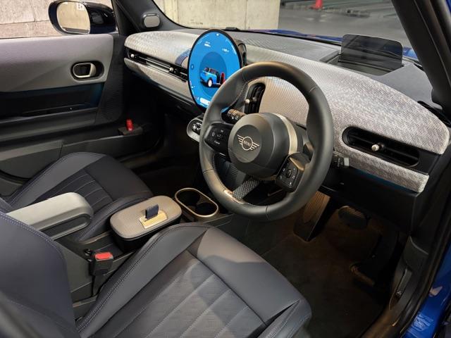 MINI クーパーS フェイバリット・トリム 5ドア 電動シート ハーマンカードンスピーカー サラウンドビューカメラ ナビ ETC(7枚目)