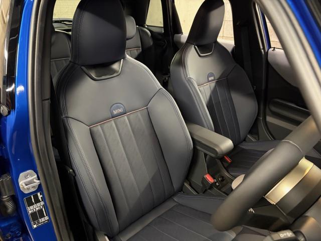 MINI クーパーS フェイバリット・トリム 5ドア 電動シート ハーマンカードンスピーカー サラウンドビューカメラ ナビ ETC(8枚目)