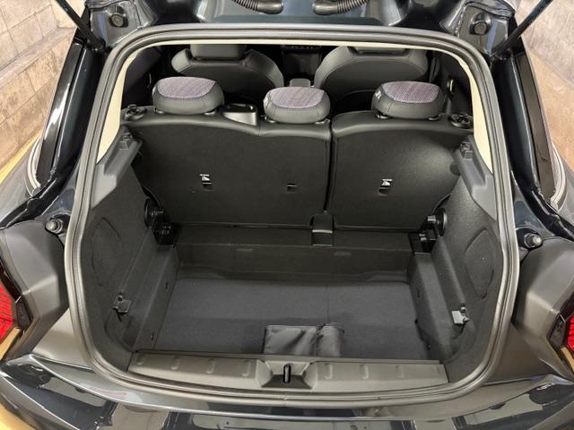 ＭＩＮＩ クーパーＣ　クラシック・トリム　５ドア　ＡＣＣ　バックカメラ　純正オプション１７インチ　ナビ　ＥＴＣ（31枚目）