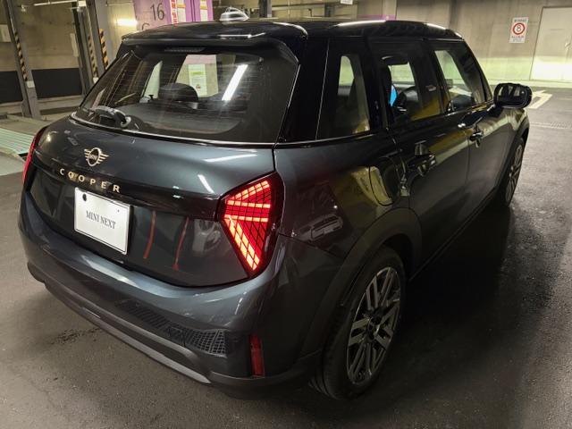 ＭＩＮＩ クーパーＣ　クラシック・トリム　５ドア　ＡＣＣ　バックカメラ　純正オプション１７インチ　ナビ　ＥＴＣ（41枚目）