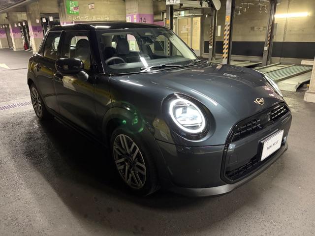 ＭＩＮＩ クーパーＣ　クラシック・トリム　５ドア　ＡＣＣ　バックカメラ　純正オプション１７インチ　ナビ　ＥＴＣ（43枚目）