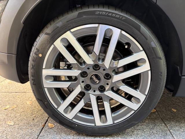 ＭＩＮＩ クーパーＣ　クラシック・トリム　５ドア　ＡＣＣ　バックカメラ　純正オプション１７インチ　ナビ　ＥＴＣ（48枚目）