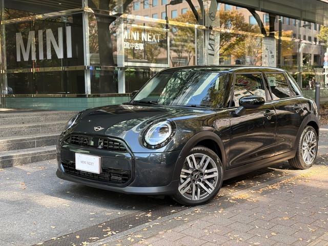 ＭＩＮＩ クーパーＣ　クラシック・トリム　５ドア　ＡＣＣ　バックカメラ　純正オプション１７インチ　ナビ　ＥＴＣ（50枚目）
