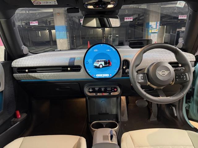 ＭＩＮＩ クーパーＳ　フェイバリット・トリム　３ドア　Ｍパッケージ　ハーマンオーディオ　ＯＰ１８インチアルミ（13枚目）