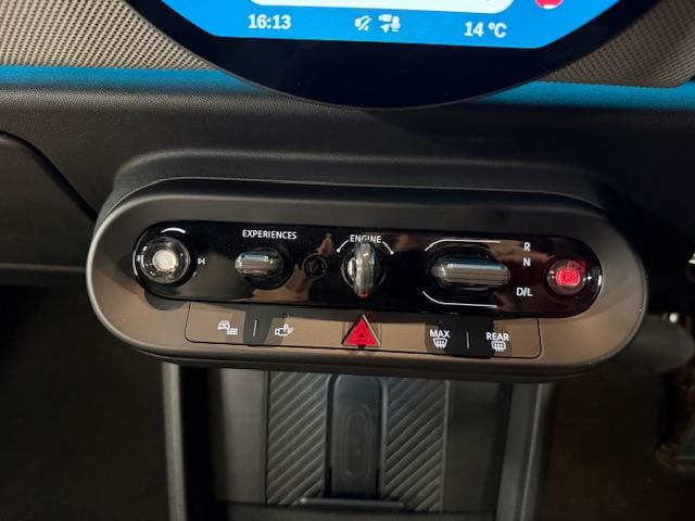 ＭＩＮＩ クーパーＳ　フェイバリット・トリム　３ドア　Ｍパッケージ　ハーマンオーディオ　ＯＰ１８インチアルミ（37枚目）