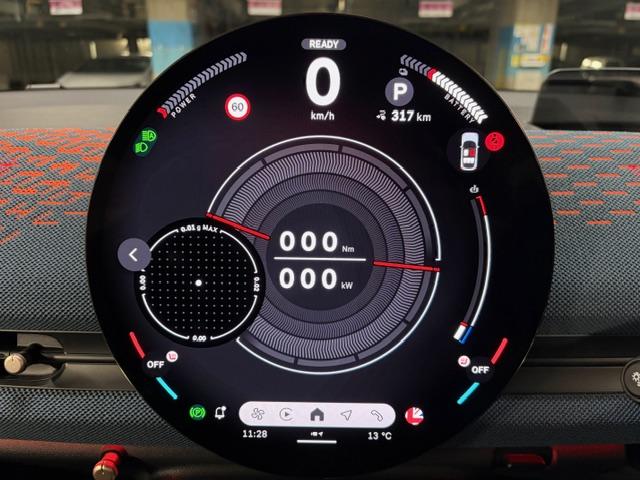 ＭＩＮＩ エースマンＳＥ　フェイバリット・トリム　５ドア　サラウンドビューモニター　ナビ　ＥＴＣ　同色ルーフ（25枚目）