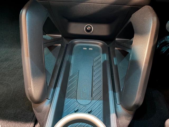 ＭＩＮＩ エースマンＳＥ　フェイバリット・トリム　５ドア　サラウンドビューモニター　ナビ　ＥＴＣ　同色ルーフ（31枚目）