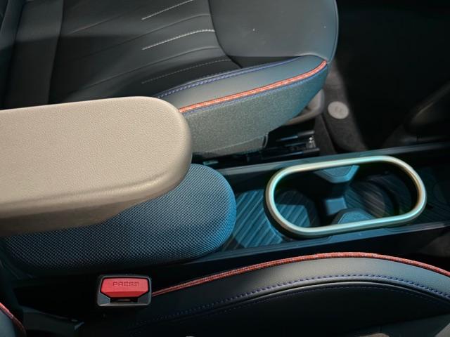 ＭＩＮＩ エースマンＳＥ　フェイバリット・トリム　５ドア　サラウンドビューモニター　ナビ　ＥＴＣ　同色ルーフ（32枚目）