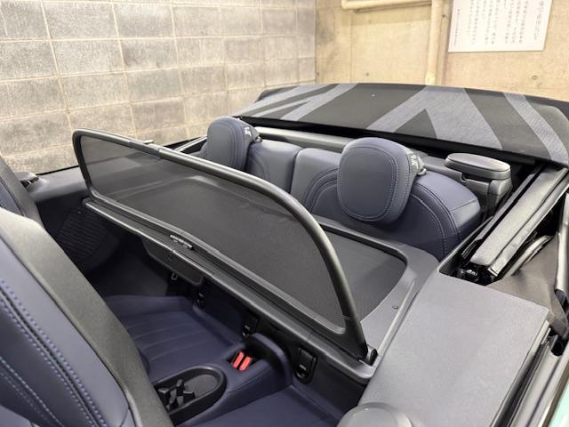 ＭＩＮＩ クーパーＳ　コンバーチブル　フェイバリット・トリム　Ｍパッケージ　ハーマンオーディオ　電動メモリーシート（8枚目）
