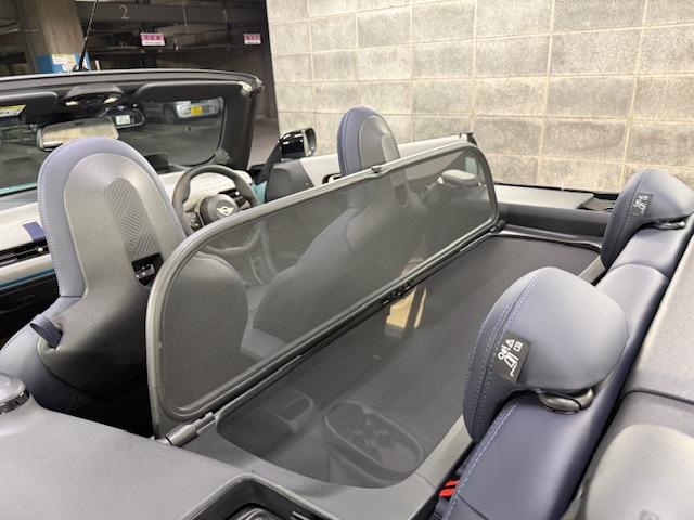 ＭＩＮＩ クーパーＳ　コンバーチブル　フェイバリット・トリム　Ｍパッケージ　ハーマンオーディオ　電動メモリーシート（9枚目）