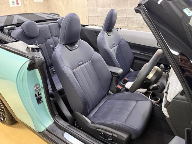 ＭＩＮＩ クーパーＳ　コンバーチブル　フェイバリット・トリム　Ｍパッケージ　ハーマンオーディオ　電動メモリーシート（11枚目）