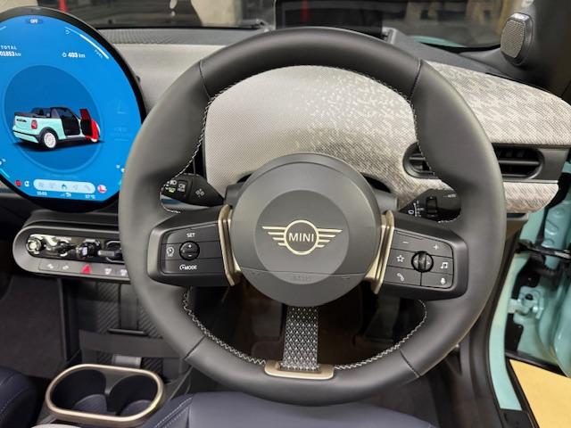 ＭＩＮＩ クーパーＳ　コンバーチブル　フェイバリット・トリム　Ｍパッケージ　ハーマンオーディオ　電動メモリーシート（14枚目）