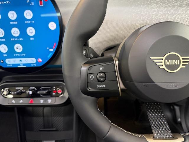 ＭＩＮＩ クーパーＳ　コンバーチブル　フェイバリット・トリム　Ｍパッケージ　ハーマンオーディオ　電動メモリーシート（15枚目）