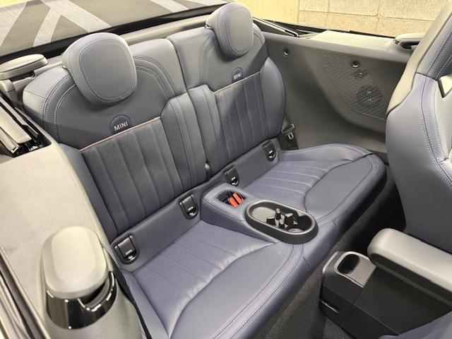 ＭＩＮＩ クーパーＳ　コンバーチブル　フェイバリット・トリム　Ｍパッケージ　ハーマンオーディオ　電動メモリーシート（47枚目）