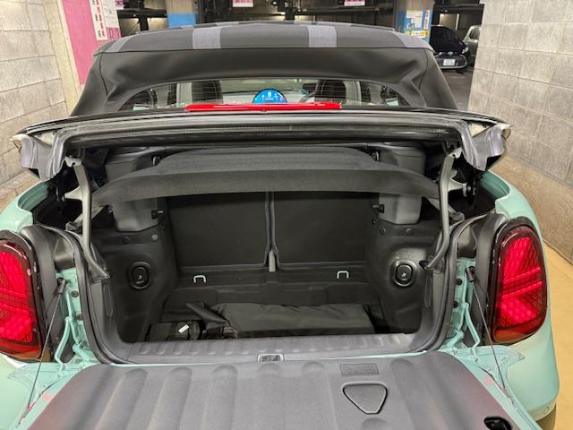 ＭＩＮＩ クーパーＳ　コンバーチブル　フェイバリット・トリム　Ｍパッケージ　ハーマンオーディオ　電動メモリーシート（49枚目）