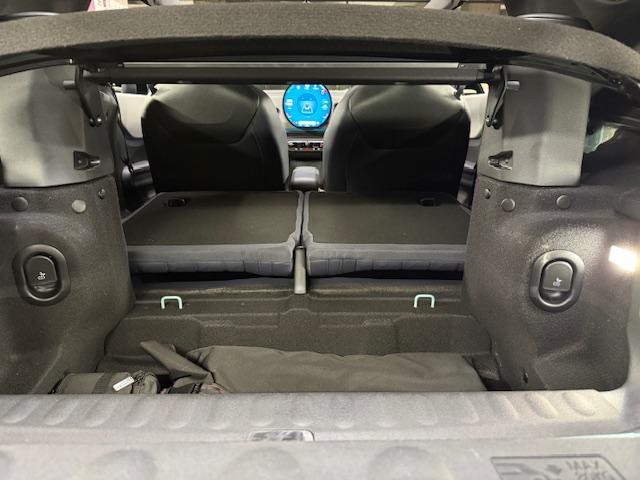 ＭＩＮＩ クーパーＳ　コンバーチブル　フェイバリット・トリム　Ｍパッケージ　ハーマンオーディオ　電動メモリーシート（50枚目）