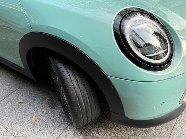 ＭＩＮＩ クーパーＳ　コンバーチブル　フェイバリット・トリム　Ｍパッケージ　ハーマンオーディオ　電動メモリーシート（67枚目）