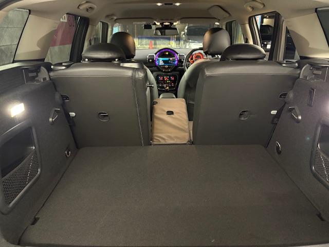 ＭＩＮＩ クーパー　クラブマン　ペッパーＰＫＧ　リアビューカメラ　ＰＤＣ　ドライビングモード　ナビ　アクティブクルコン（33枚目）