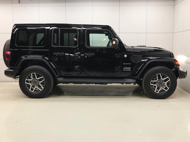 ジープ・ラングラーアンリミテッド サハラ　認定中古車　保証継承　元弊社デモカー　ＬＥＤヘッドライト　Ｂカメラ　前席Ｐシート　盗難防止装置　ナビ　Ｂｌｕｅｔｏｏｔｈ　ｃａｒｐｌａｙ　１８インチアルミ　ＥＴＣ２．０　１２．３インチモニター（4枚目）