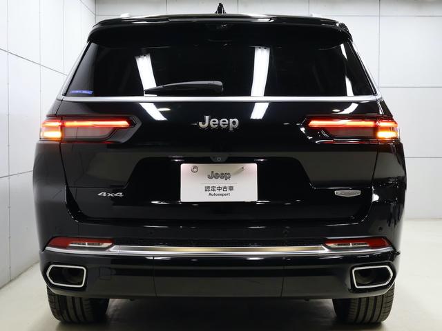 ジープ・グランドチェロキーＬ サミット　リザーブ　認定中古車　保証継承　ＬＥＤヘッド　アダプティブクルーズ　サラウンドビューカメラ　２１インチアルミ　パワーリフトゲート　ブラックレザー　Ｐシート　シートヒーター／クーラー　３列シート　エアサス（8枚目）