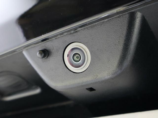 ジープ・グランドチェロキーＬ サミット　リザーブ　認定中古車　保証継承　ＬＥＤヘッド　アダプティブクルーズ　サラウンドビューカメラ　２１インチアルミ　パワーリフトゲート　ブラックレザー　Ｐシート　シートヒーター／クーラー　３列シート　エアサス（9枚目）