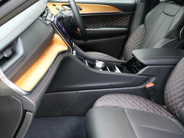 ジープ・グランドチェロキーＬ サミット　リザーブ　認定中古車　保証継承　ＬＥＤヘッド　アダプティブクルーズ　サラウンドビューカメラ　２１インチアルミ　パワーリフトゲート　ブラックレザー　Ｐシート　シートヒーター／クーラー　３列シート　エアサス（15枚目）