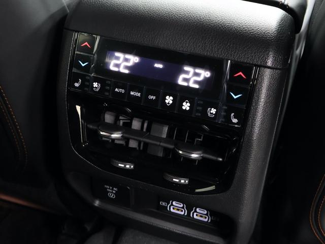 ジープ・グランドチェロキーＬ サミット　リザーブ　認定中古車　保証継承　ＬＥＤヘッド　アダプティブクルーズ　サラウンドビューカメラ　２１インチアルミ　パワーリフトゲート　ブラックレザー　Ｐシート　シートヒーター／クーラー　３列シート　エアサス（20枚目）