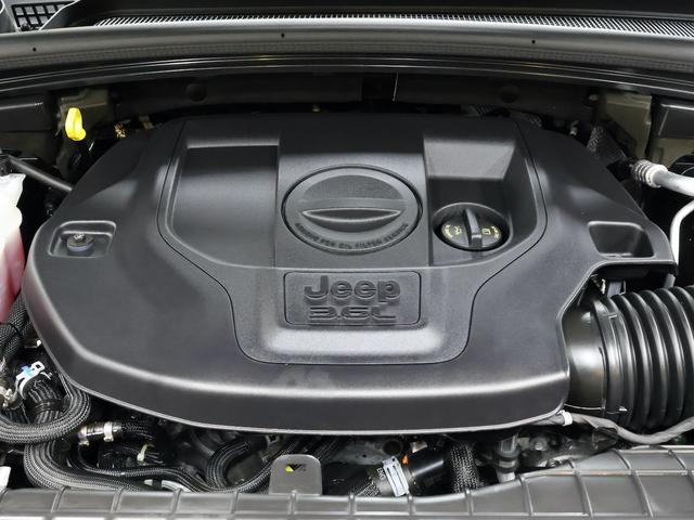 ジープ・グランドチェロキーＬ サミット　リザーブ　認定中古車　保証継承　ＬＥＤヘッド　アダプティブクルーズ　サラウンドビューカメラ　２１インチアルミ　パワーリフトゲート　ブラックレザー　Ｐシート　シートヒーター／クーラー　３列シート　エアサス（68枚目）