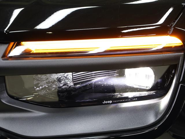 ジープ・アベンジャー アルティテュード 認定中古車 保証継承 元弊社デモ 17インチAW LEDヘッドライト アダプティブクルーズ レーンキープ ブラインドスポット リアカメラ 10.25インチタッチパネルモニタナビ carplay ETC(9枚目)