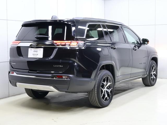 ジープ・コマンダー リミテッド 認定中古車 保証継承 元弊社デモカー デュアルペインパノラミックSR ブラックレザーシート サラウンドビューカメラ 電動テールゲート アダプティブクルコン 電動シート ナビ carplay ETC(6枚目)