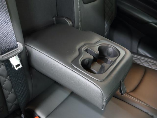 ジープ・コマンダー リミテッド 認定中古車 保証継承 元弊社デモカー デュアルペインパノラミックSR ブラックレザーシート サラウンドビューカメラ 電動テールゲート アダプティブクルコン 電動シート ナビ carplay ETC(21枚目)